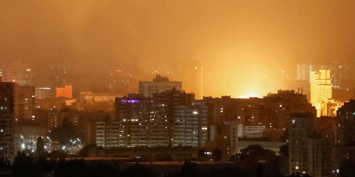 (VIDEO) Krv, krici i horor u Kijevu! Nešto jezivo je doletelo sa mora i obrušilo se na gradove Ukrajine