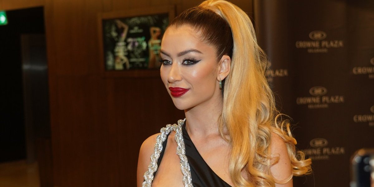 Tea Tairović prekinula nastup - Jednoj osobi izjavila ljubav pred svima