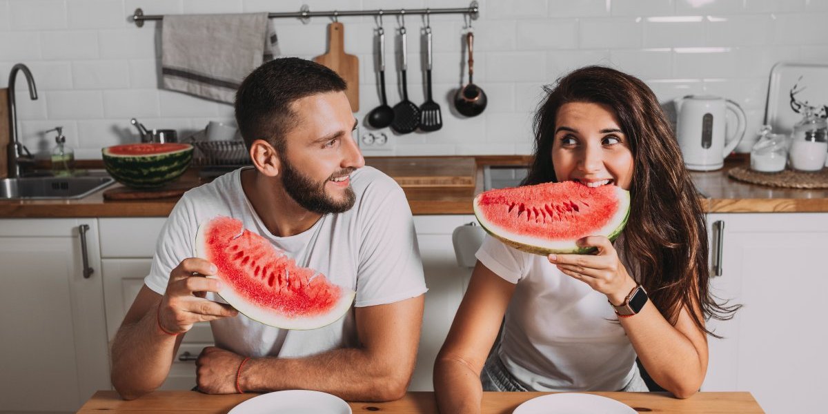 Trik za efikasno uklanjanje fleka od lubenice: Odeća će biti blistava i čista za 10 minuta