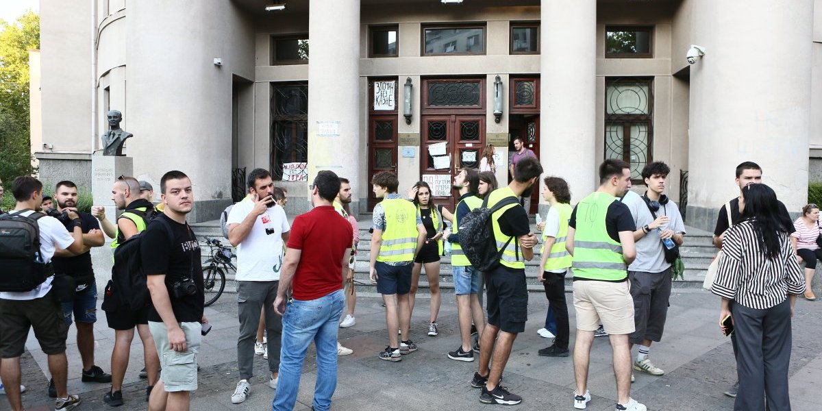 Otkrivamo: Evo šta se dešava među blokaderima na Pravnom fakultetu - udarili na svog ideologa