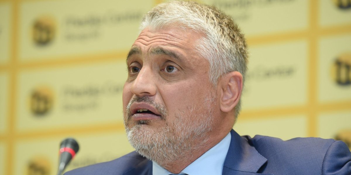 "Kao da me nema, prošla si kraj mene": Čedu Jovanovića slomile uspomene