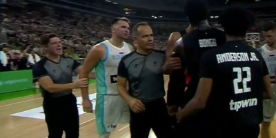 Varničilo u Ljubljani: Dončić i Bonga se umalo potukli (VIDEO)