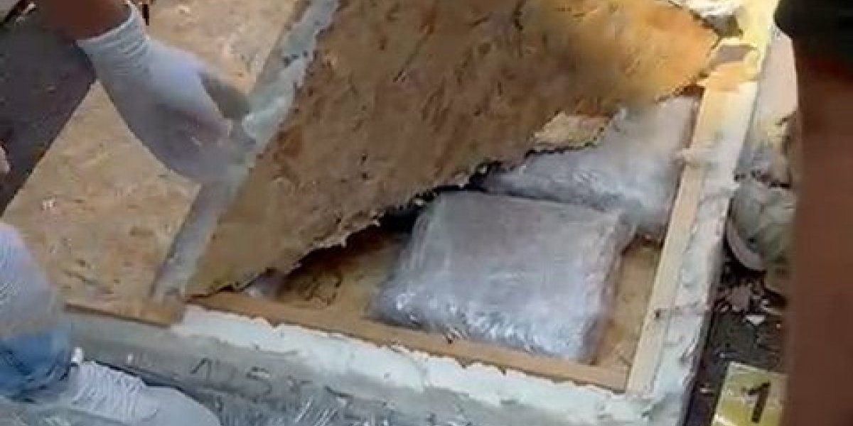 U pločama sakrivena marihuana