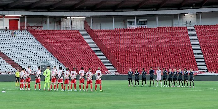 Minut ćutanja na "Marakani", igrači odali poštu tragično nastradalom fudbaleru