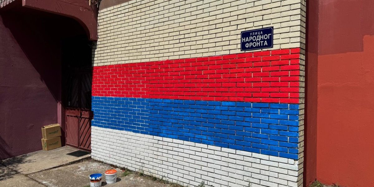 "Udario me u rebra i nogu, gađali su nas farbom i vređali": Ustaški blokaderi palicama napali srpske patriote u Novom Sadu