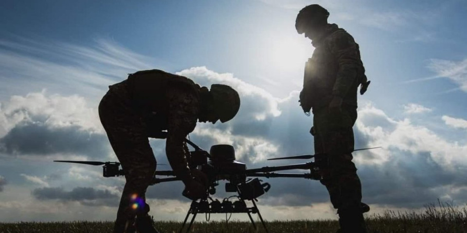 Noć pakla iznad Rusije: Kiša dronova, pogođena naftna rafinerija (VIDEO)