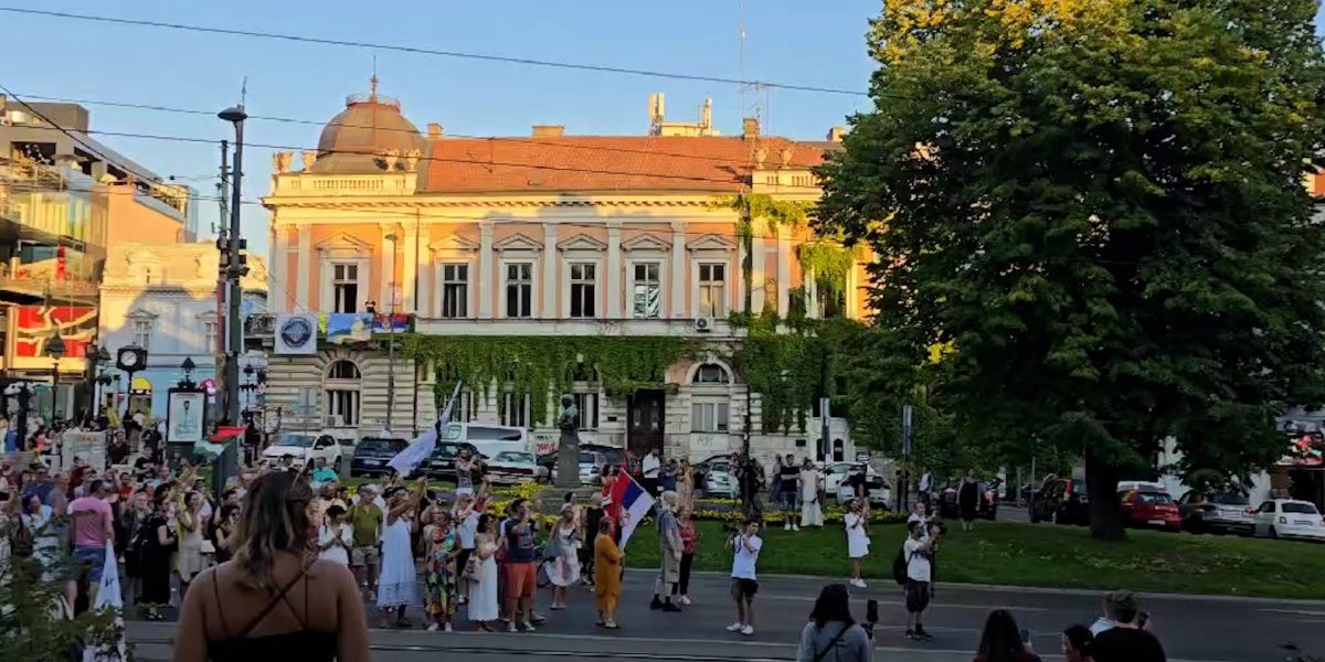 Raspad sistema! Zgubidani blokirali Kališ: Njihovo ludilo nema granice - skandiraju Tramvaju 2 (VIDEO)