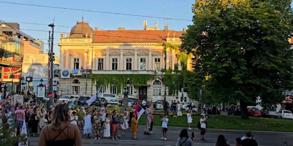 Raspad sistema! Zgubidani blokirali Kališ: Njihovo ludilo nema granice - skandiraju Tramvaju 2 (VIDEO)