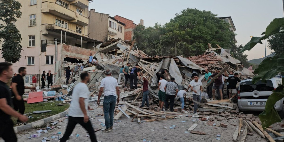 Turska na ivici katastrofe: Novi zemljotres uzburkava duhove! (VIDEO)