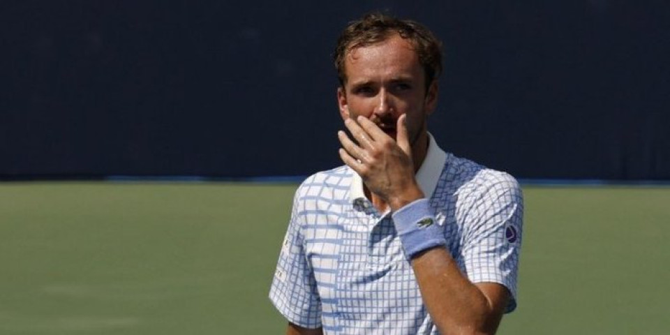 Senzacija u Americi - Anonimus ponizio Rusa, on gurnuo glavu u frižider