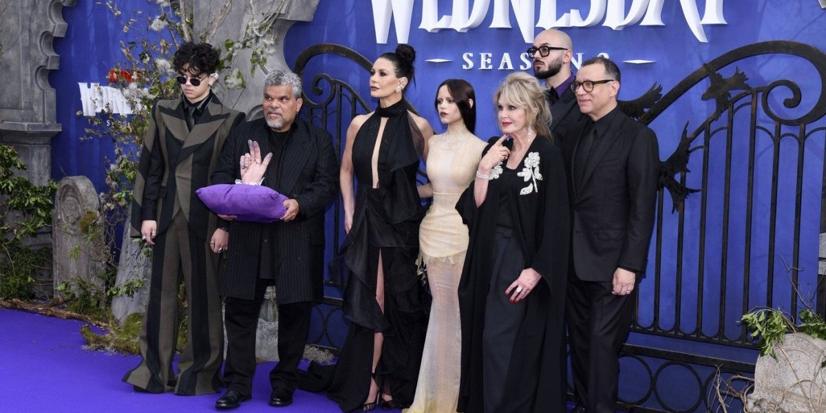 (FOTO) Srbovanje na premijeri najpopularnije serije na svetu: Oduševićete se kada vidite o čemu se radi