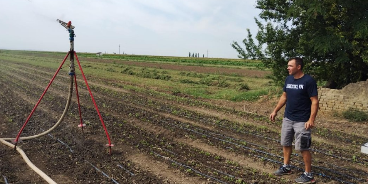 Svima gori, njemu rađa: Poljoprivrednik iz Debeljače sam napravio sistem za zalivanje njiva