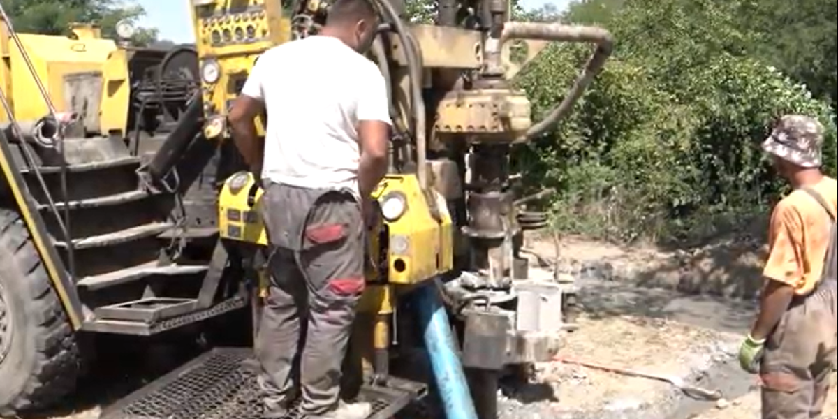 Potekla voda: Meštani lozničkih sela uz pomoć Grada rešili veliki problem