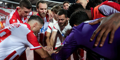 Crveno-bela euforija: "Delije" i Zvezda zajedno proslavile prolaz