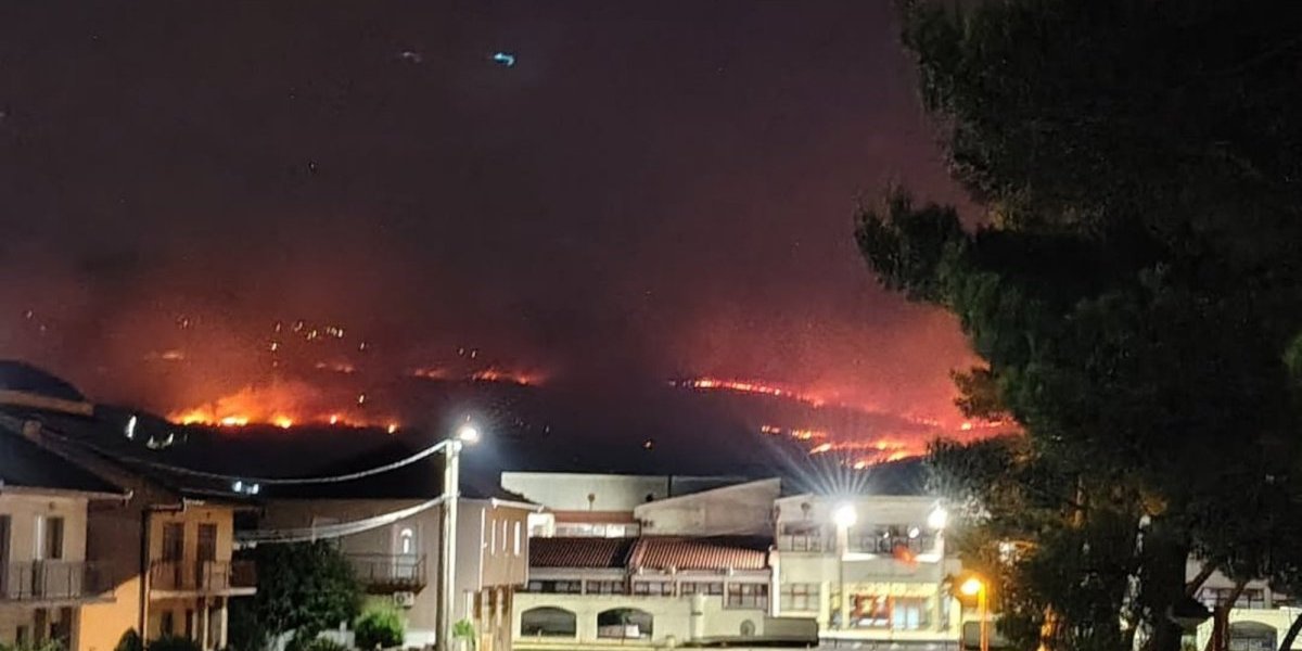 Gust dim bdi nad Crnom Gorom