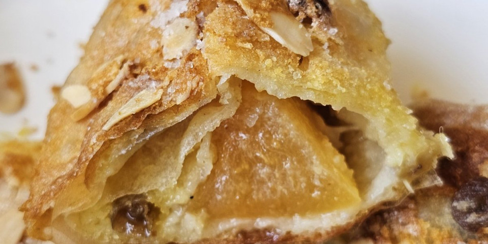 Sočna pita sa dinjama koja se topi u ustima: Recept iz bakine kuhinje zlata vredan  (VIDEO)