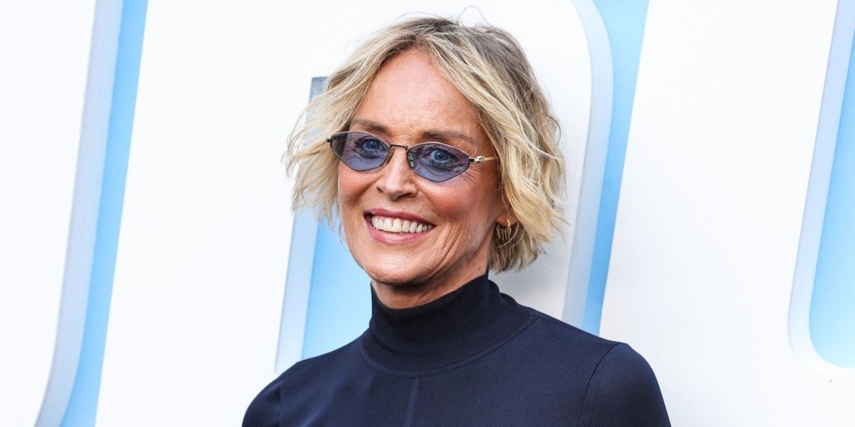 Šeron Stoun na premijeru došla sa tri usvojena sina: Godinama se borila da dobije biološko dete, ali nije uspela (FOTO)