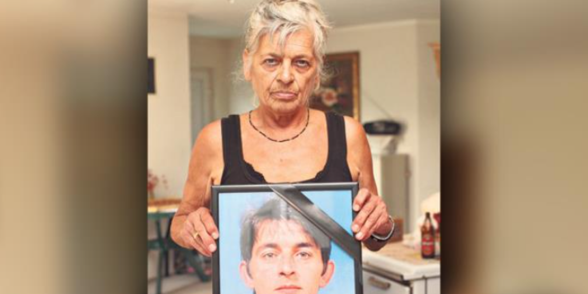 "Prvi put je otišao na miting, a vratio mi se u kovčegu!" Preminula Smilja, majka Ranka Panića kog je u "demokratskoj" Srbiji ubila policija na protestu