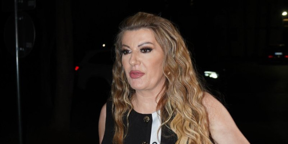"Viki Miljković je na meni zaradila": Pevačica ocinkarila koleginicu