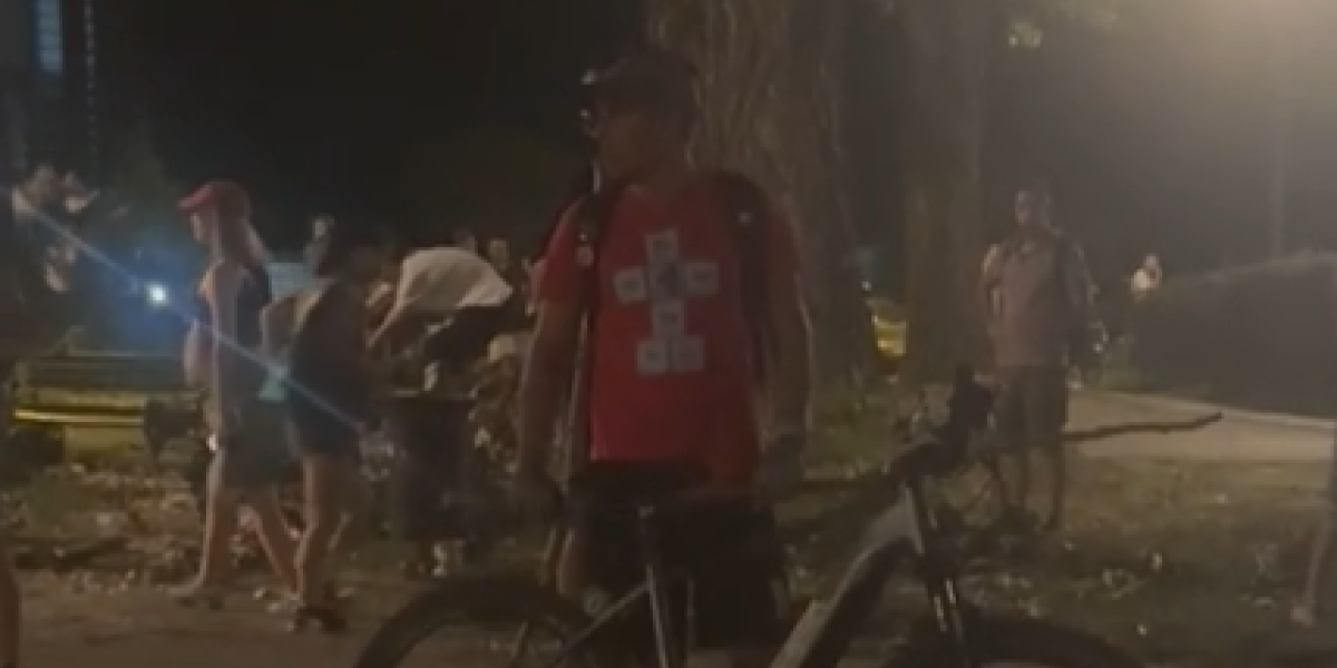 SPREMAJU JOŠ VEĆE ZLO: Pogledajte kako se naoružavaju blokaderi teroristi u Novom Sadu (VIDEO)