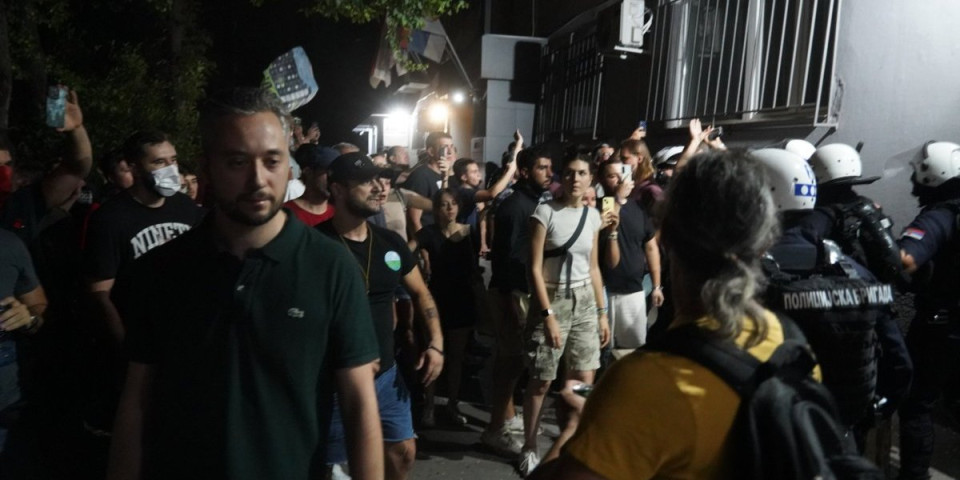 "Studentska lista" opet napada decu i porodice: Evo na šta se svodi njihova politika (FOTO)