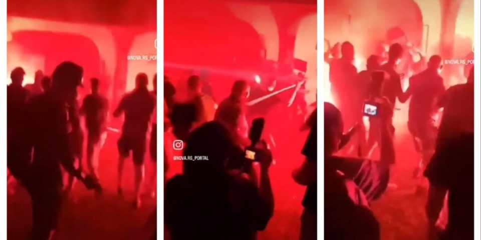 (VIDEO) Čist nacizam blokadera! Teroristi zapalili prostorije SNS u Novom Sadu