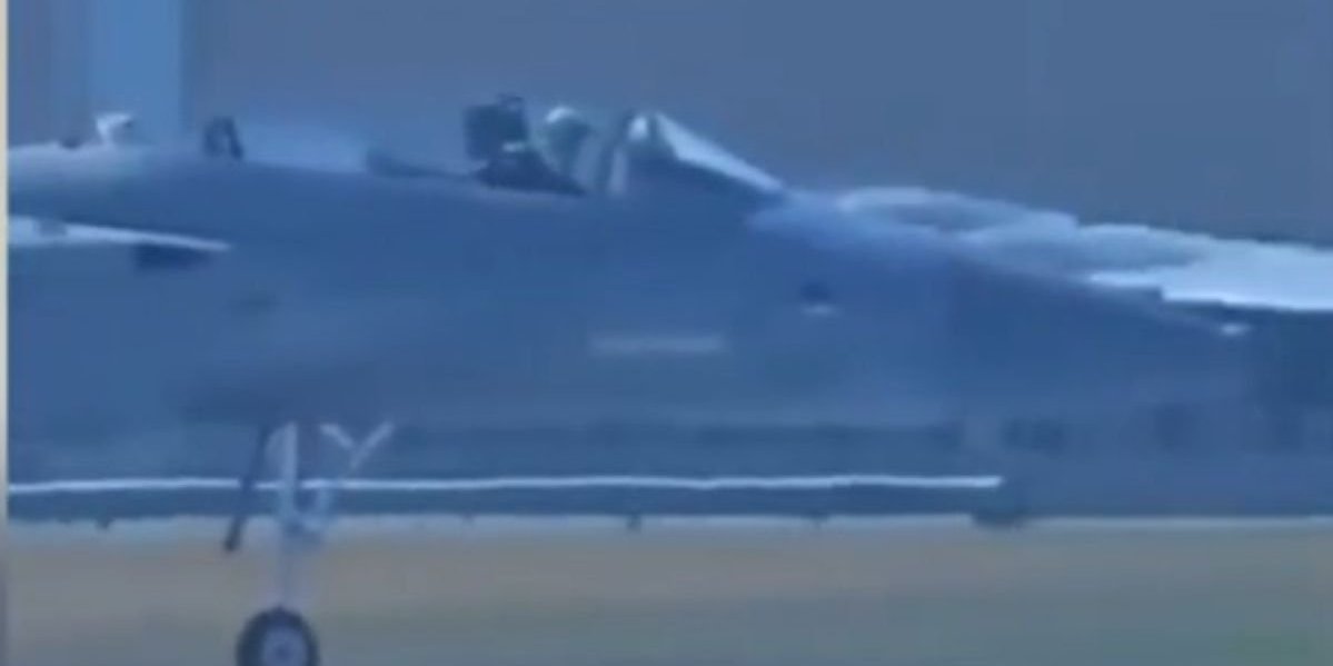 Šokantan snimak iz američke avio baze! Kopilot se iznenada katapultirao, nastao haos, a onda se saznala istina! (VIDEO)