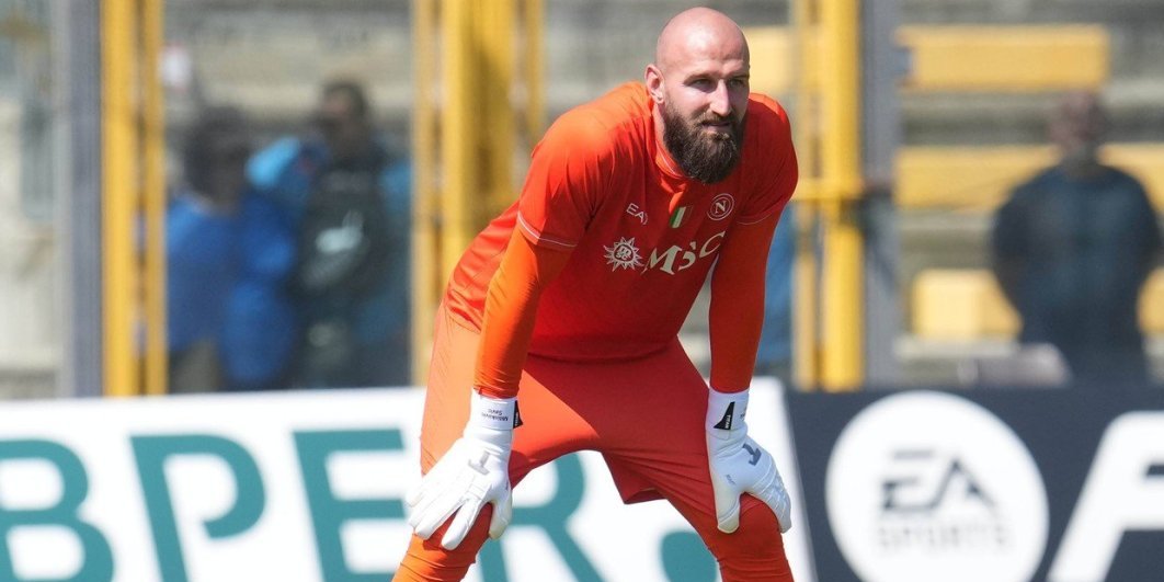 Veliki kiks srpskog golmana: Vanju lobovali sa preko 25 metara (VIDEO)