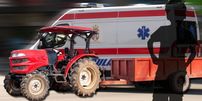 Sedmogodišnji dečak teško je povređen, kada je iz traktorske prikolice iskočio pravo pred auto, koji je dolazio iz suprotnog smera.