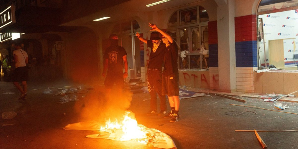 Vučević otkrio detalje napada u Novom Sadu: Blokaderi bi nas zapalili to veče