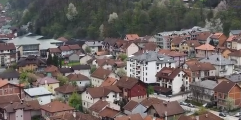 "Kuku, majko, neće da povuče": Neobičan apel ovih dana širi se Ivanjicom