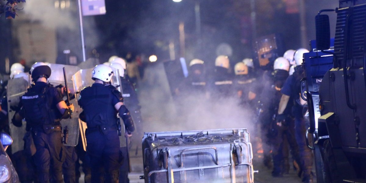 I tajkunski N1 morao da prizna: Blokaderi teroristi napali policiju (VIDEO)