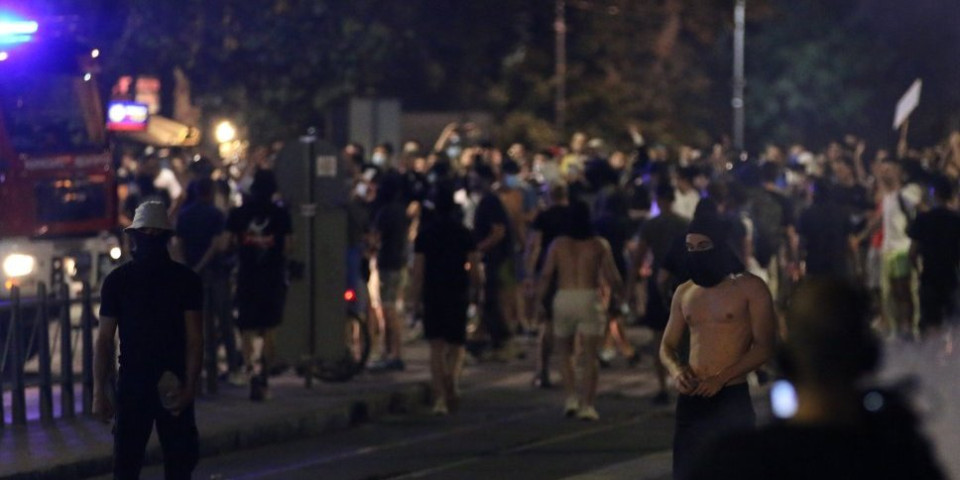 Stravičan snimak iz Guče: Blokaderi žele da streljaju narod po Srbiji