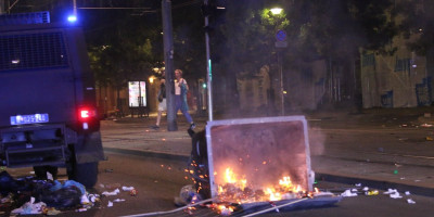 Antisrpkinja Jadranka Kosor još jednom se stavila na stranu blokadera koji ruše Srbiju i istovremeno prozvala Evropsku komisiju.