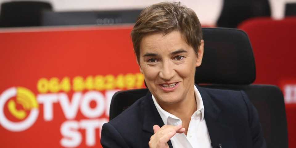 Da je sada decembar 2024. godine... Evo šta bi Ana Brnabić poklonila Vučiću i Malom - iznenadićete se (VIDEO)