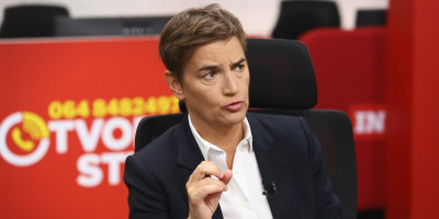 Predsednica Skupštine Ana Brnbić poručila je da Borko Stefanović, potrčko Dragana Đilasa i njemu slični, lažima o Aleksandru Vučiću ne ponižavaju predsednik - već sebe!