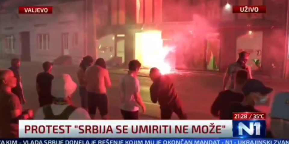 Ustaše u Valjevu zapalile stambenu zgradu: Hoće da spale žive ljude kao ukronacisti u Odesi (VIDEO)