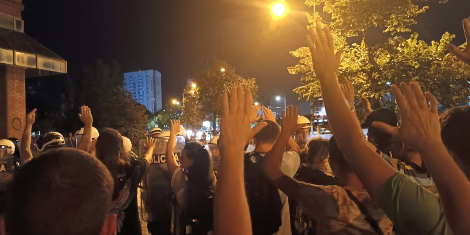 Blokaderi idu ispred N1! Totalna šizofrenija u režiji zgubidana (FOTO)