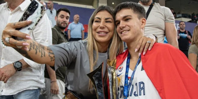 Miličićeva žena umalo zaplakala pred kamerama: Pogledajte šta je poručila sinu koji je prvak Evrope sa "orlićima" (FOTO)