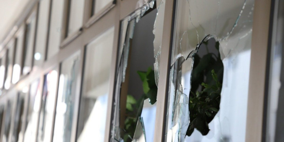 Ministar pravde u Valjevu: ''Napali su državu Srbiju, biće najstrože kažnjeni!'' (FOTO)