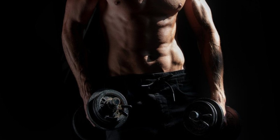 Bodibilderi silne pare daju za ovaj suplement, a nije vej protein - Evo zbog čega muškarci lude za njim