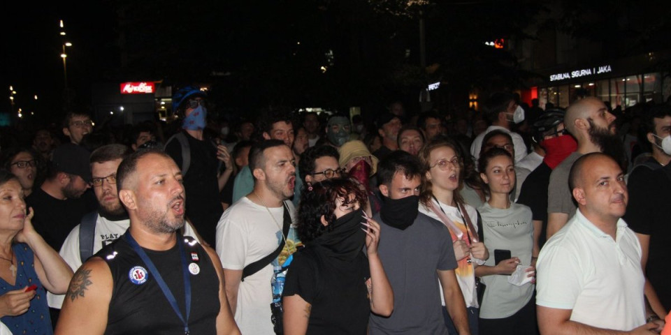 Glavni Kurtijev lobista u EP predložio blokadere za najveću antirusku nagradu (FOTO)