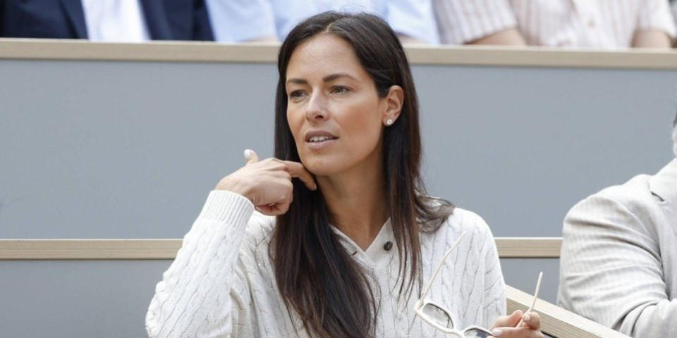 Auu, teniserka opet sve zasenila: Ana stigla u Srbiju, a svi gledaju samo u jedan detalj - Vredan 20.000 evra!