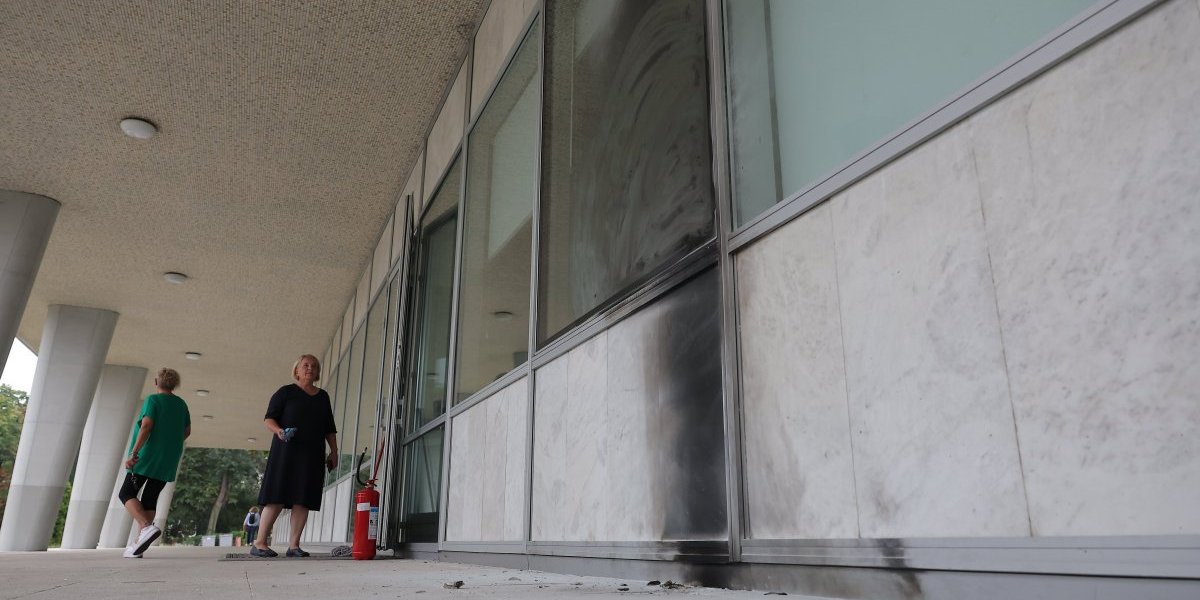 Nakon napada molotovljevimkoktelom 