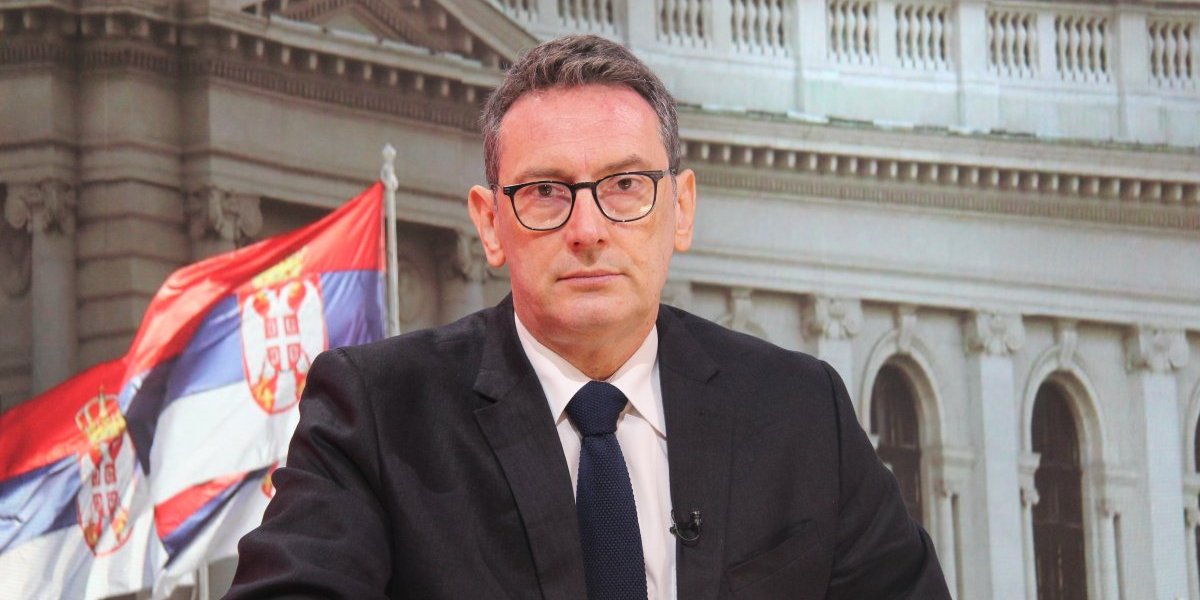 Nebojša Bakarec: Transparent nacista blokadera – „Bliži vam se kraj - Čuvajte se Ćaci, dolaze ludaci“