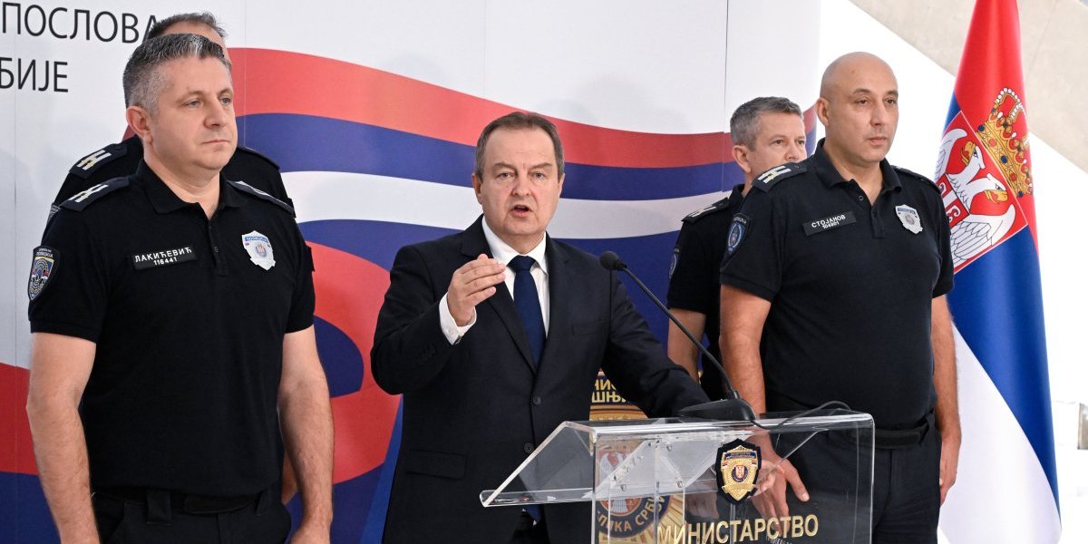 "Ko je dao zeleno svetlo za napad na policajce? Vladaće rat svih protiv svih": Ozbiljno upozorenje Ivice Dačića, spomenuo i slučaj Nikoline Sinđelić