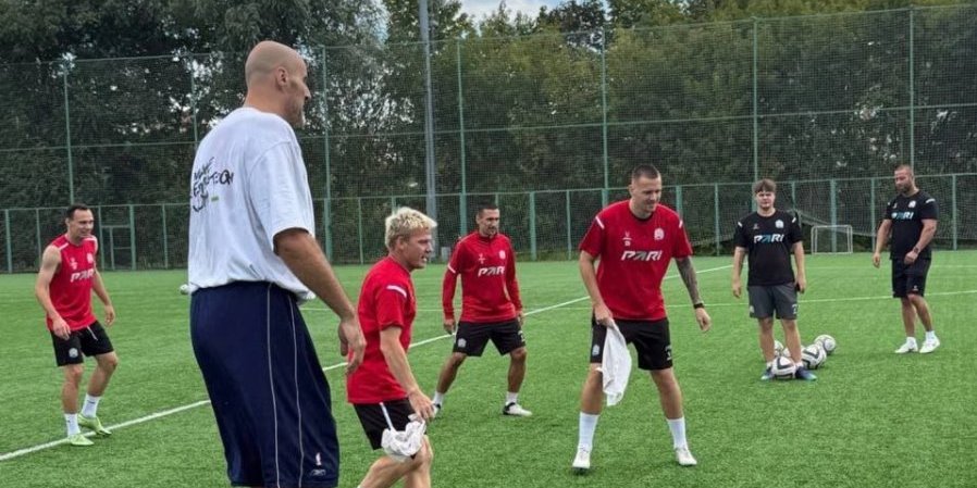 Ruski džin postao rekorder: Bivši NBA centar najviši fudbaler u istoriji (VIDEO)