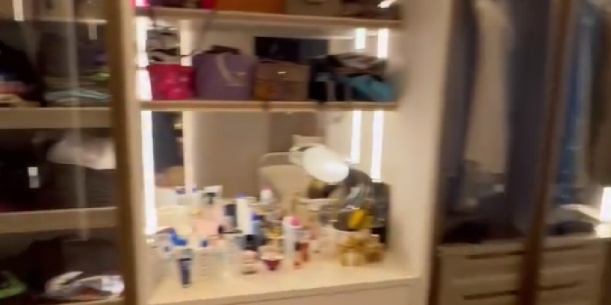 Garderober Sanje Vučić