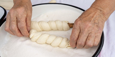 Gastro Srem , jedna od najznačajnijih gastronomskih manifestacija u regionu, dobitnik prestižnog priznanja „Najbolje iz Vojvodine“ u kategoriji manifestacija, održaće se od 5. do 7. septembra u Novoj Pazovi.