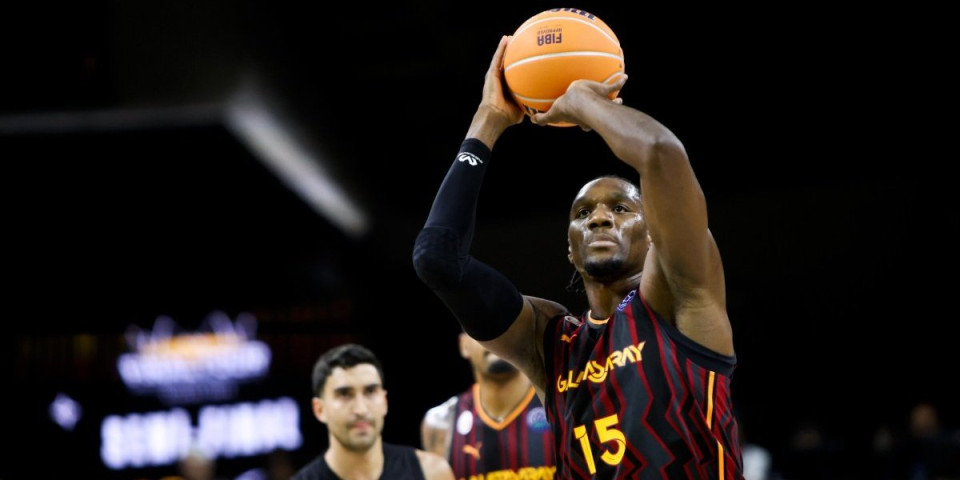 Novo lice stiglo u Beograd: Zvezda dočekala snažnog centra (VIDEO)